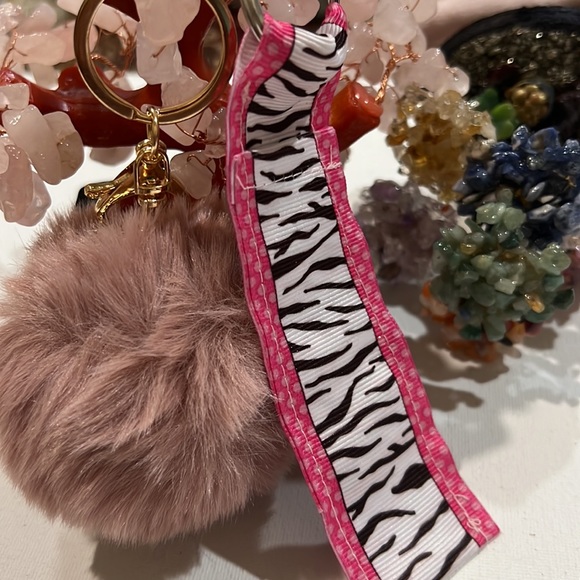 Keychain - Picture 2 of 3